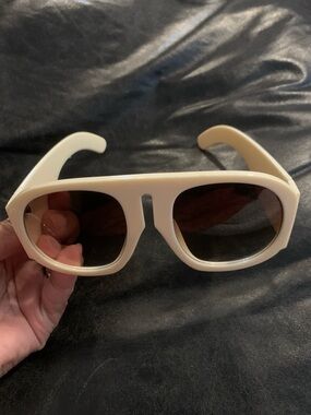New Feisedy Oversized Sunglasses